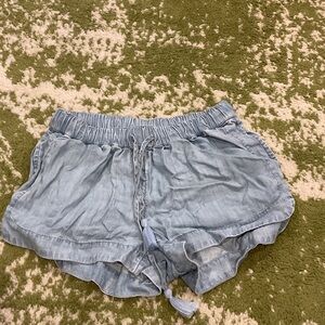 Vineyard Vines Light Blue Ruffle Hem Athletic Shorts